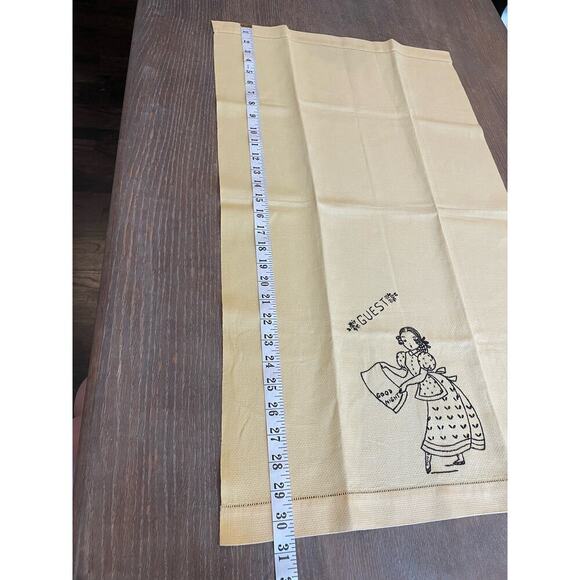 Vintage Embroidered "Guest" Hand Towel - Picture 3 of 5